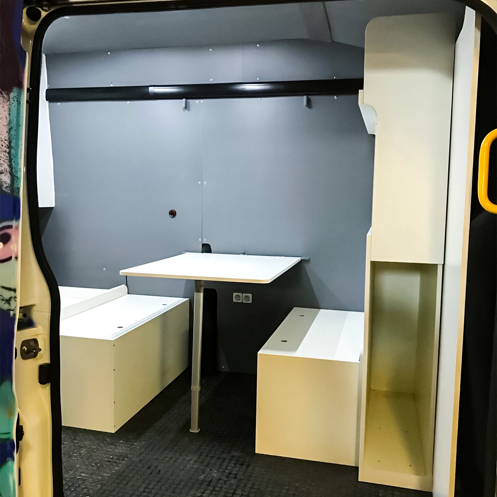 pro-4-van-et-compagne-vanlife-amenagement-sellerie copie 2