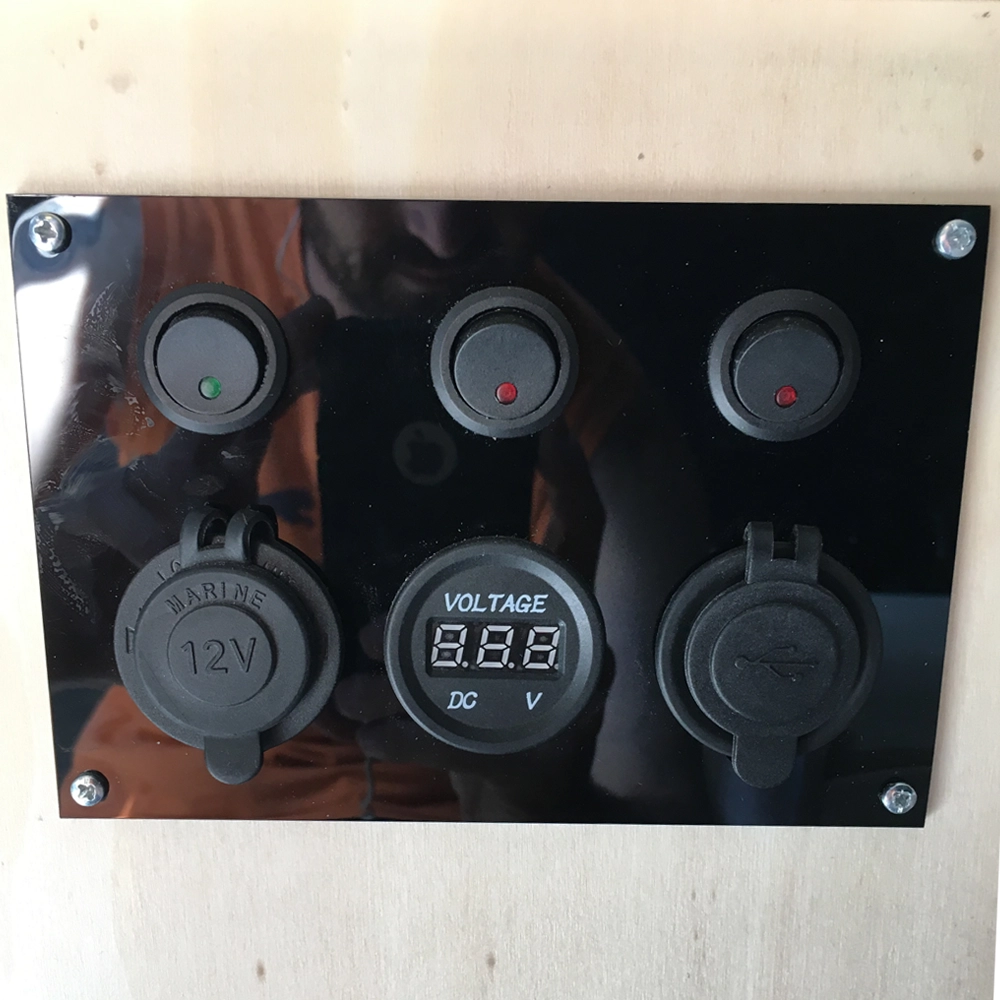 panneau prise et niveau batterie